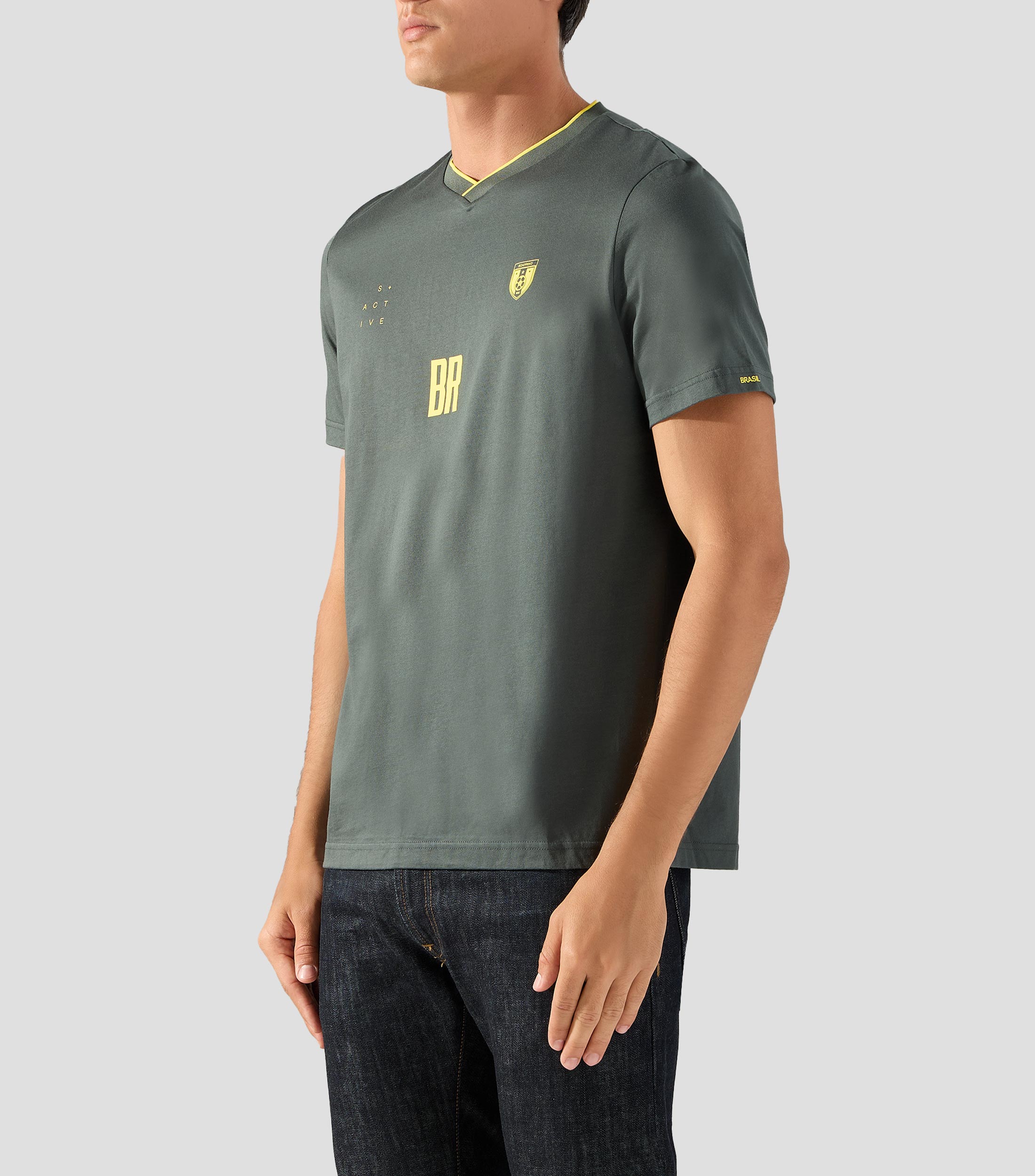 Playera cuello V manga corta lisa Brasil Hombre